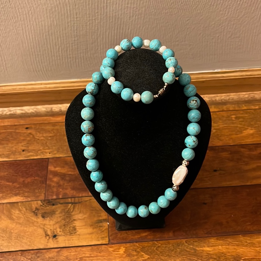 Blue Howlite necklace and bracelet set